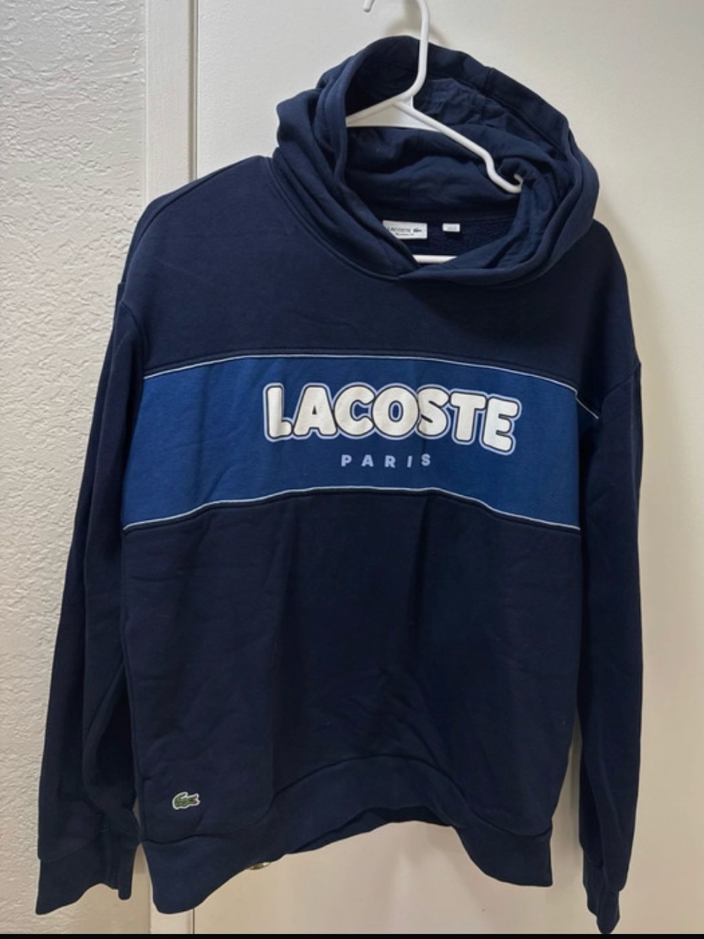 Lacoste Men's Navy and Royal Blue Crewneck Sweatshirt